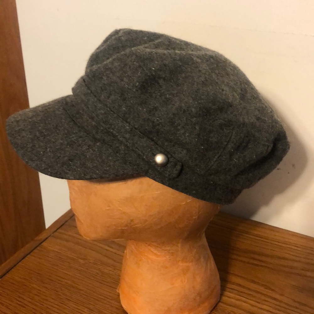 Express Wool Blend Chelsea cap- charcoal Gray S/M